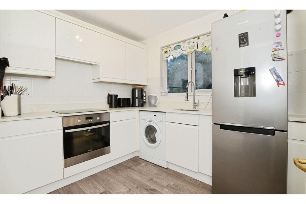 Apartment in London - View 3