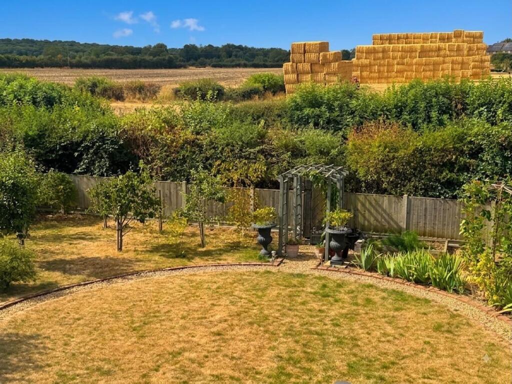 House in Houghton Conquest, Central Bedfordshire - View 4