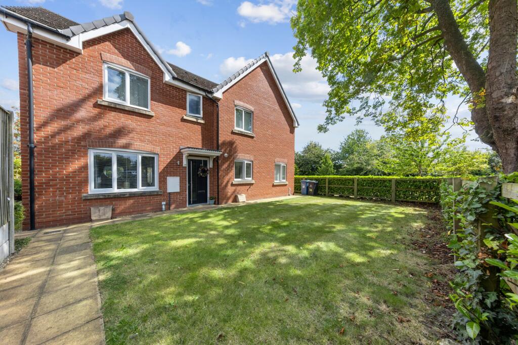 House in Warrington, Rixton-with-Glazebrook - View 5