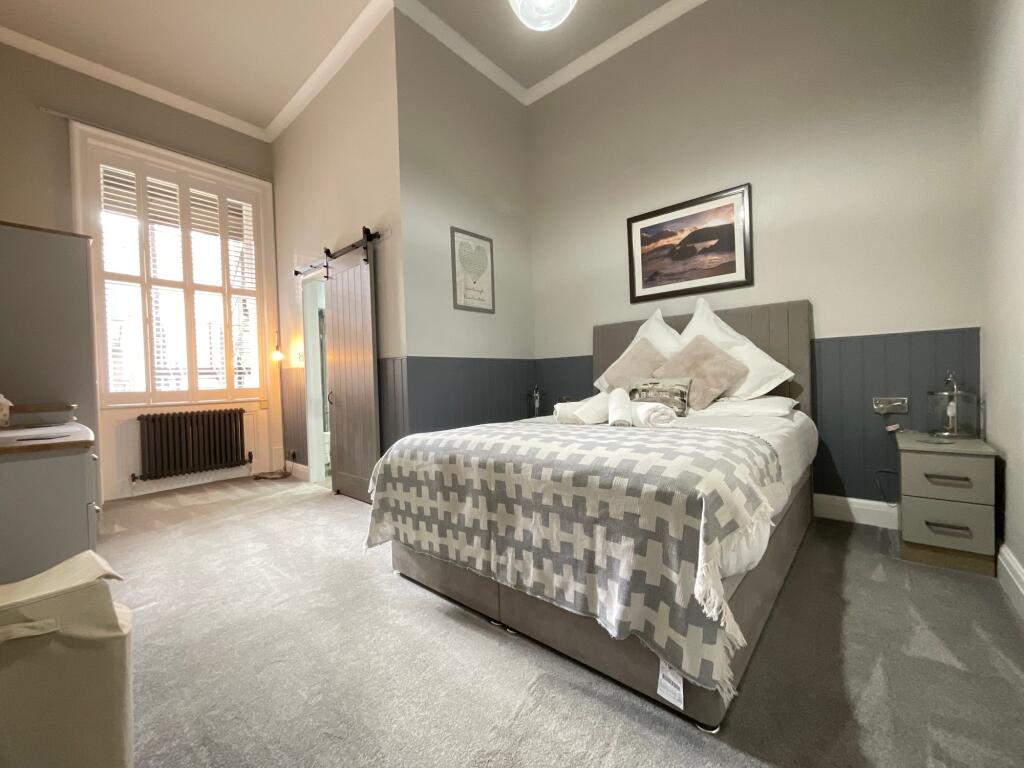 Apartment in Scarborough, South Cliff - View 4