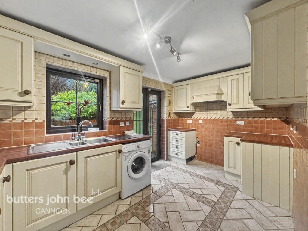 Woottons Court, Stoneycroft, Cannock photo 2