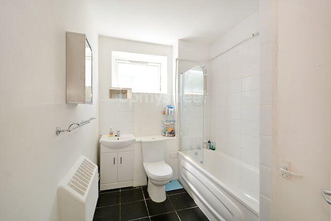 Apartment in London - More