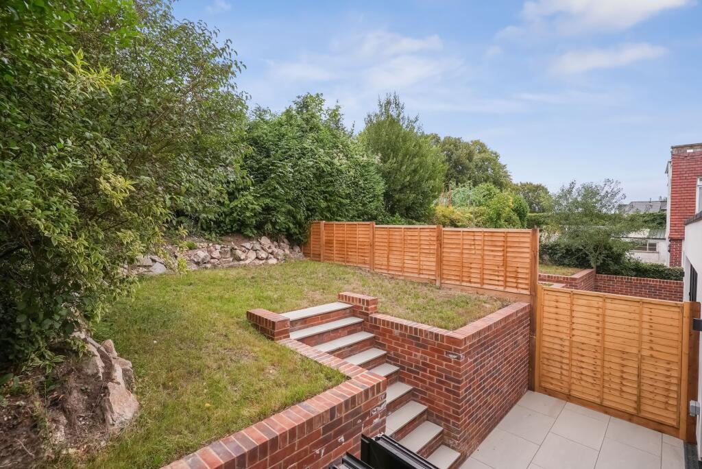 The Drive, Coulsdon, CR5 photo 4