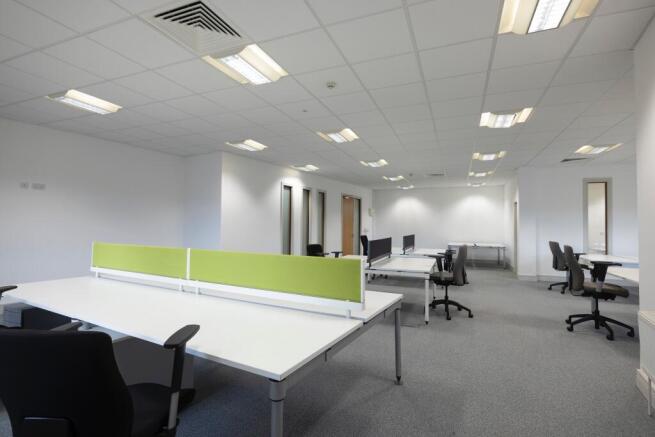 Office (33) 1600sqft
