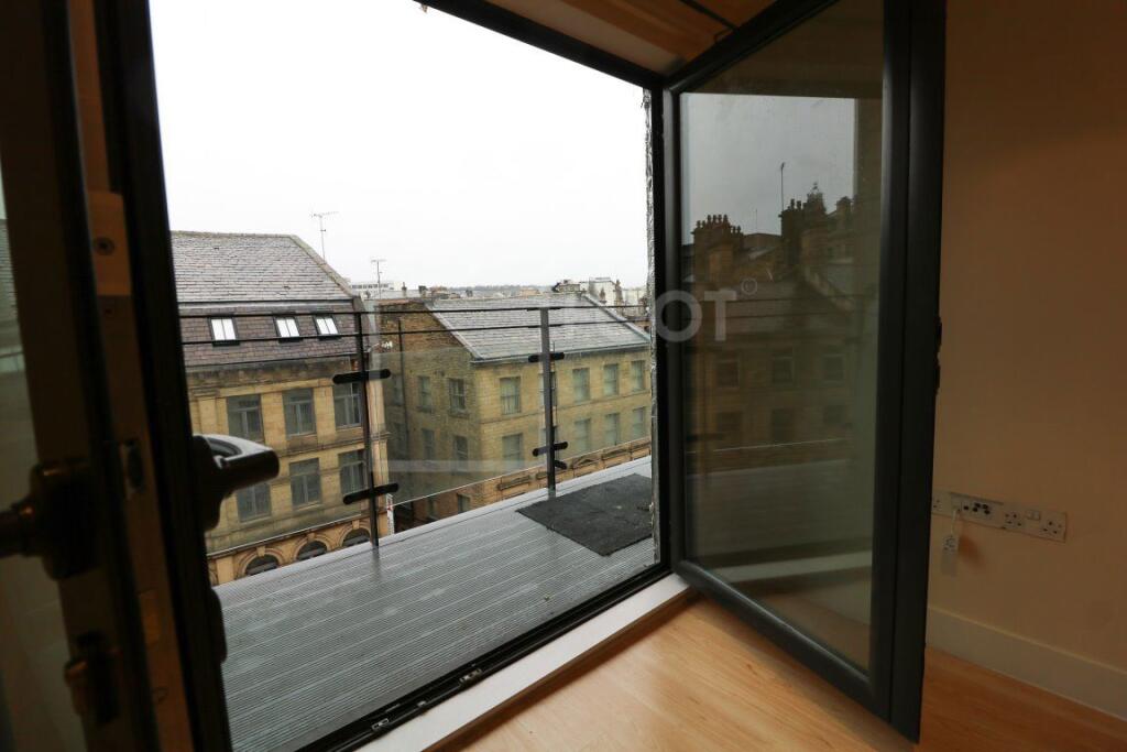 Additional image 29 of The Empress, Bradford, BD1