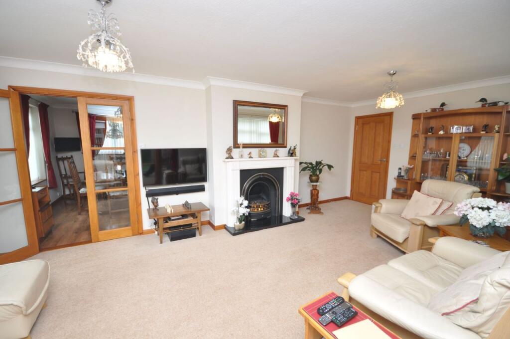 Holmbrook Way,frinton-on-sea photo 5