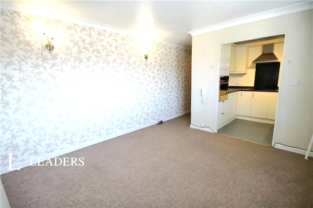 Apartment in Worthing, West Worthing - View 2