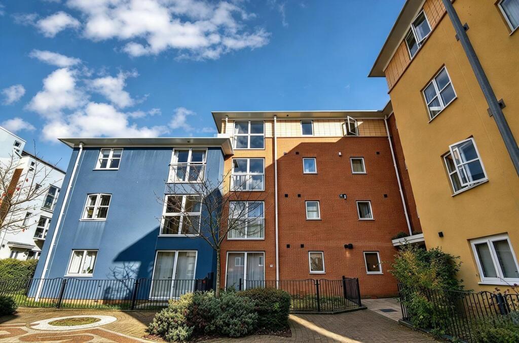 Apartment in Exeter, St Thomas - More