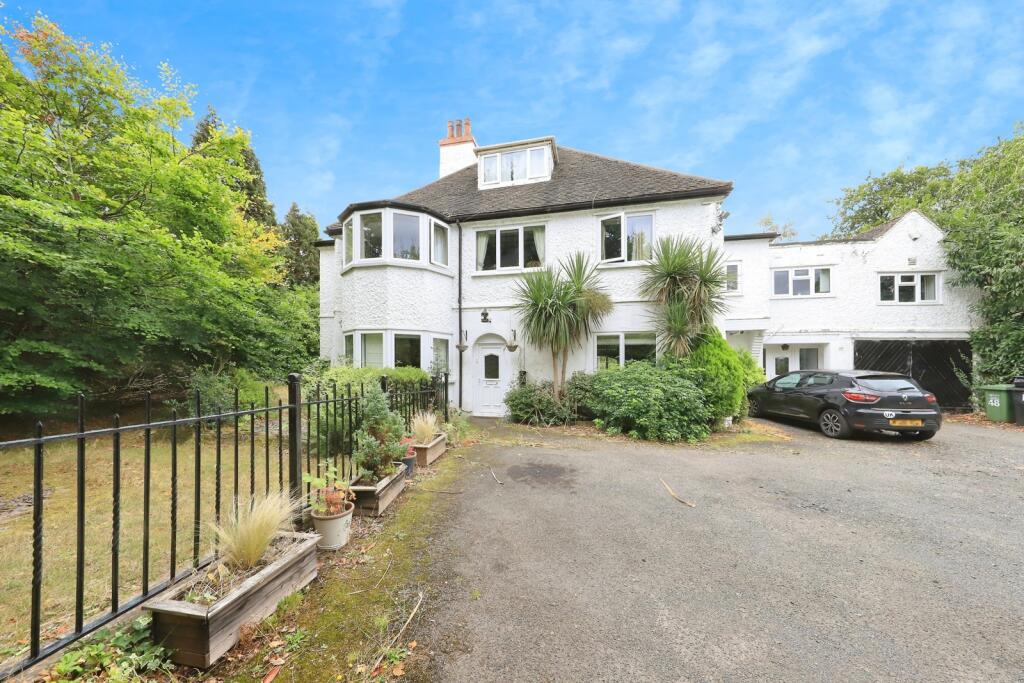 Main image of property: Hillgrove Crescent, KIDDERMINSTER, Worcestershire, DY10