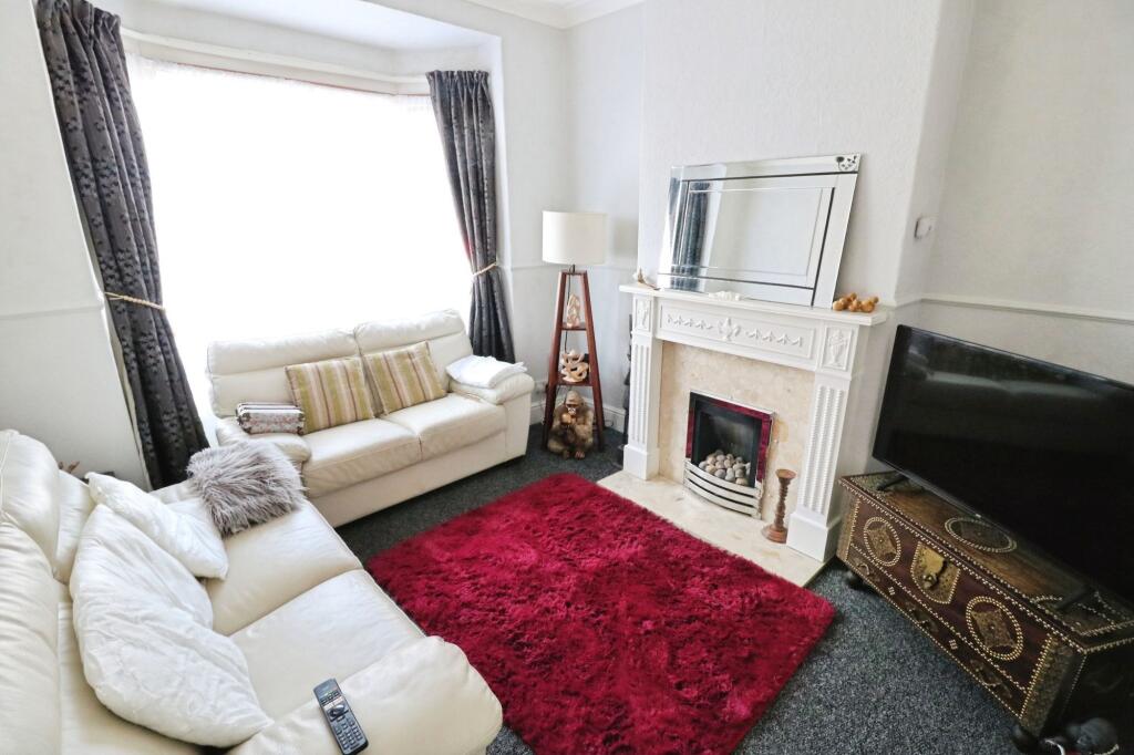 House in Hull - View 2