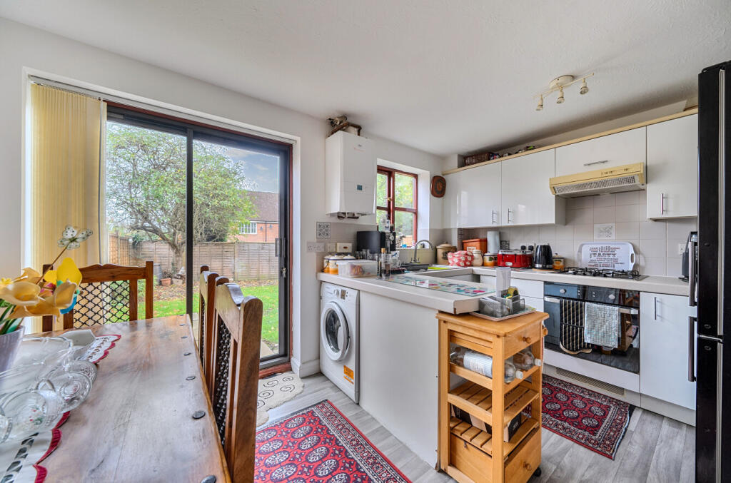 House in Wokingham - View 2