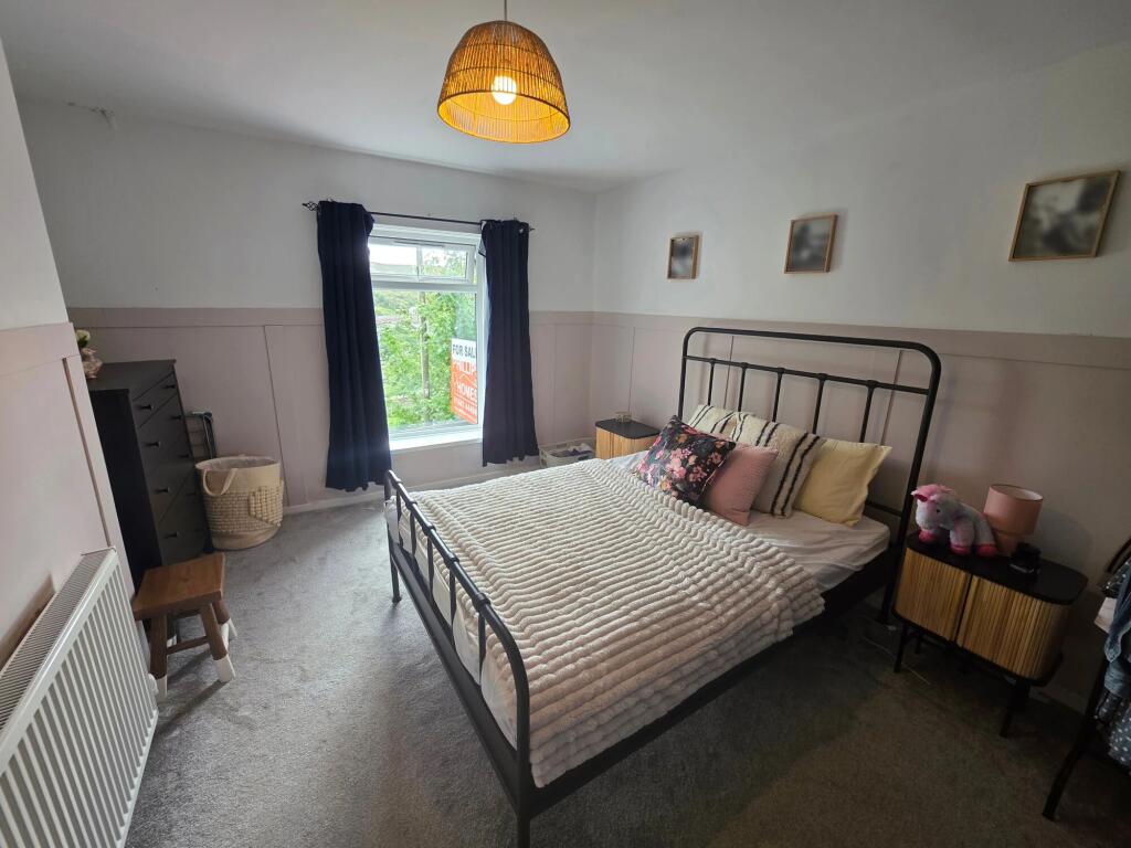House in Cardiff, Tylorstown - More