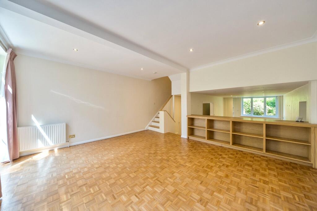 Egerton Road, Weybridge, KT13 photo 4