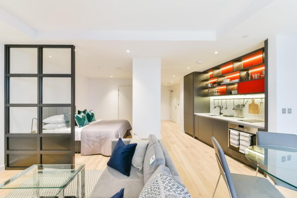 Studio flat for rent