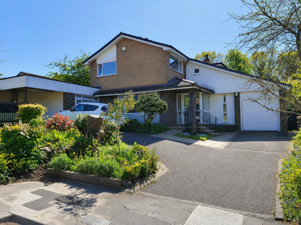 Main image of property: Edale Close, Leyland, Lancashire, PR25
