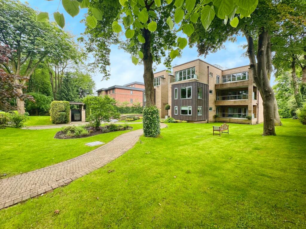 Apartment in Salford, Greater Manchester - View 4
