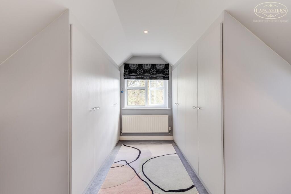 Regents Hill, Lostock, Bolton, BL6 photo 4