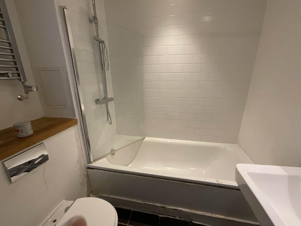 Apartment in London - More