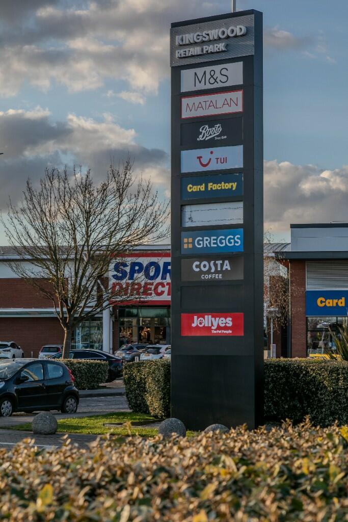 Nearby amenities