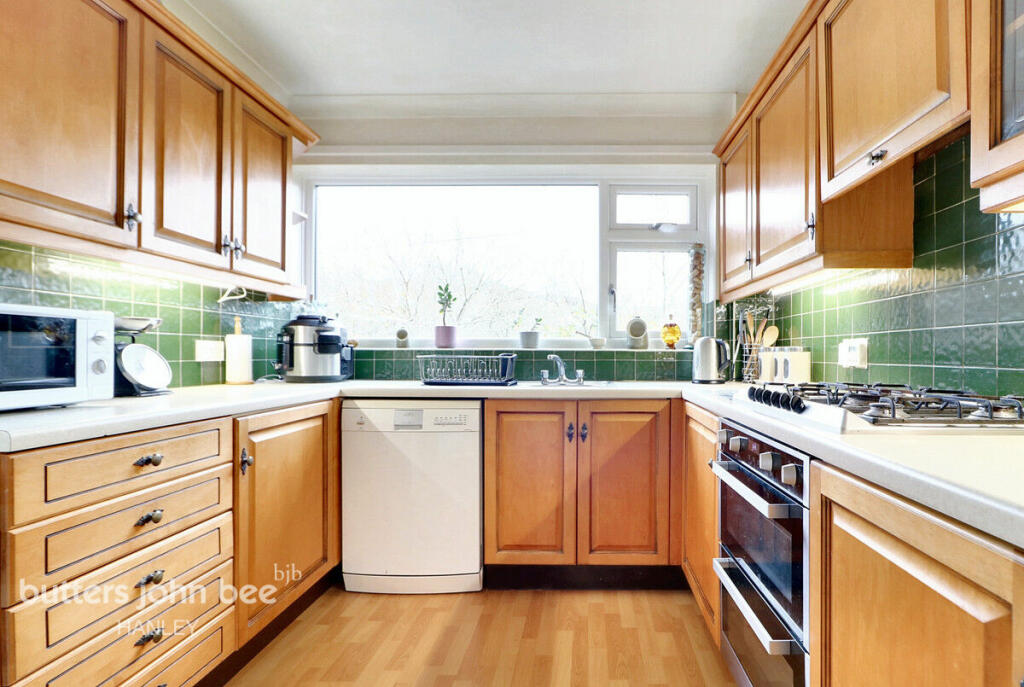 St Annes Vale, Brown Edge, ST6 8TA photo 4