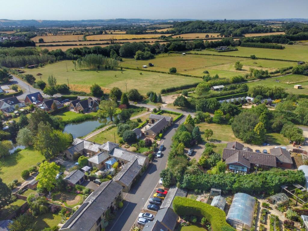 Silbury Court, Silsoe, Bedfordshire, MK45 photo 4