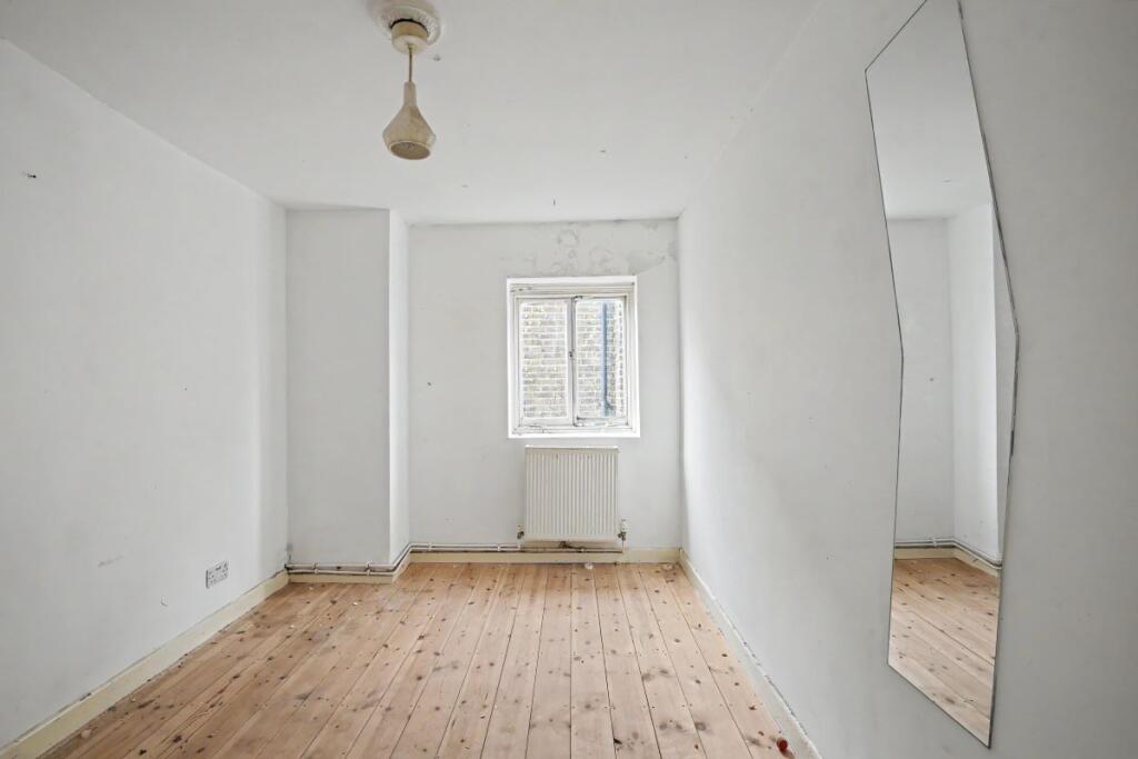 Apartment in London - More