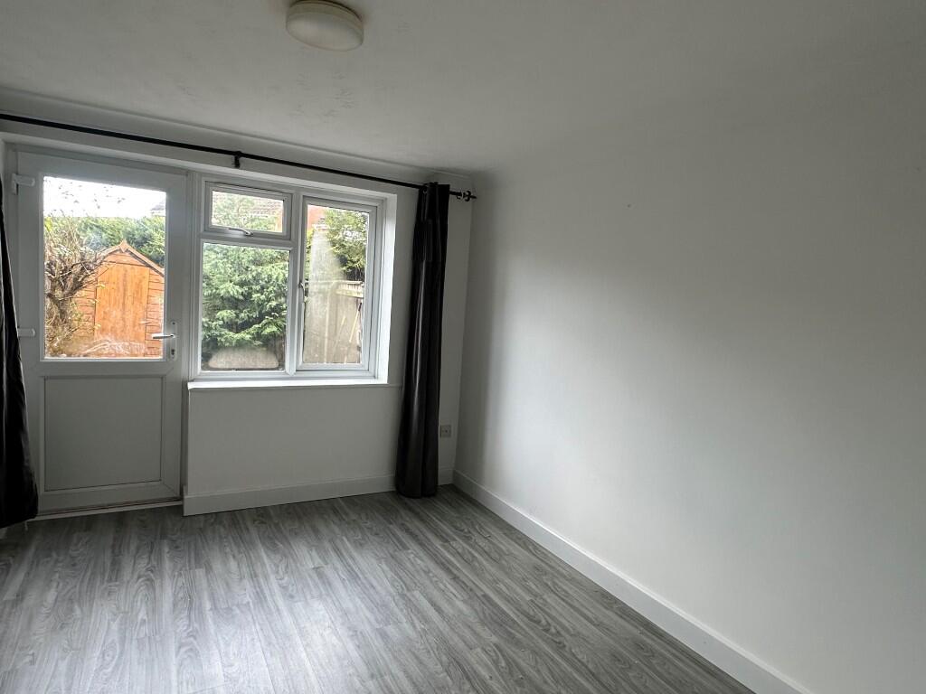 Emsworth Close, Bury St. Edmunds, Suffolk, IP32 photo 5
