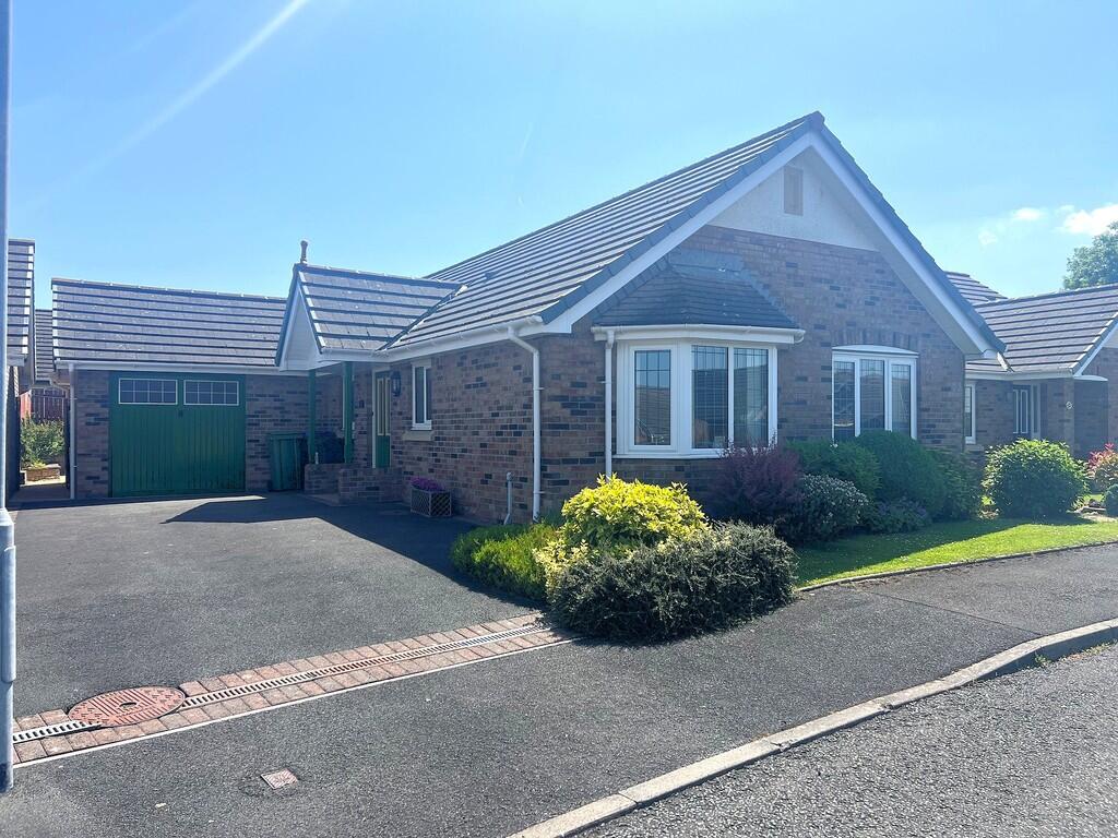 Main image of property: The Hawthorns, Wigton