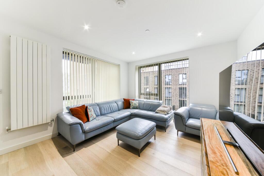 Main image of property: Pendant Court, Royal Wharf, E16