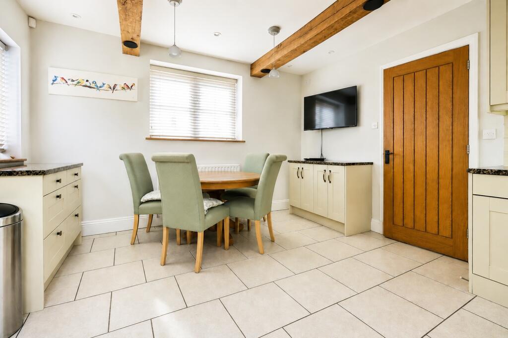 House in Stoke-on-Trent - More