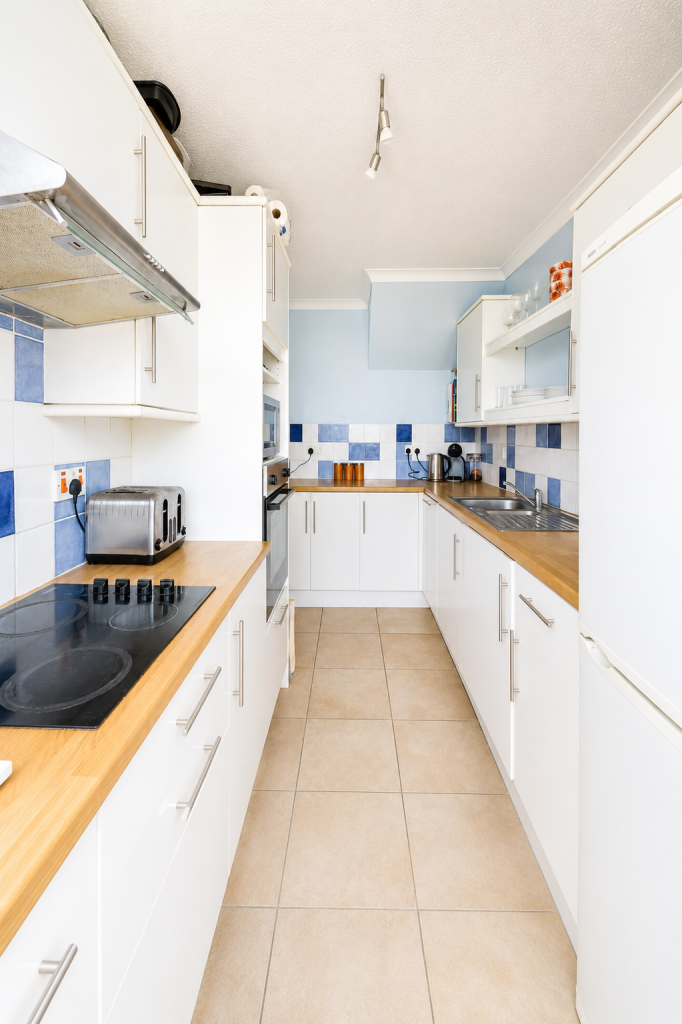 House in Gosport, Lee-on-the-Solent - View 4