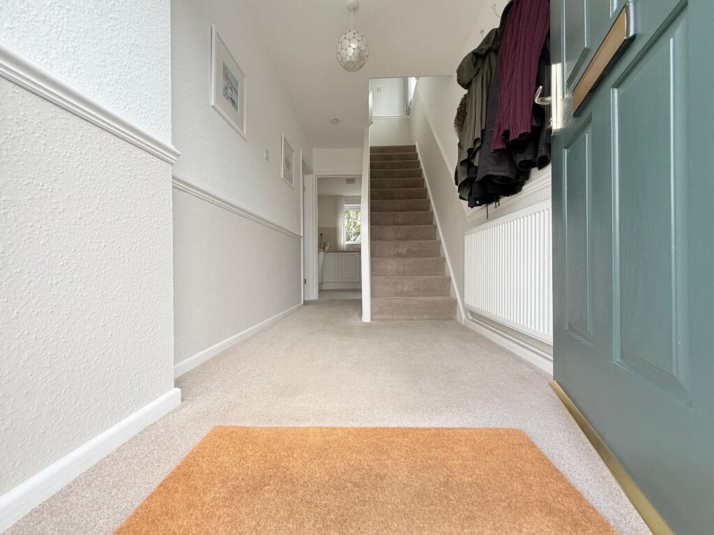 House in Luton - View 4