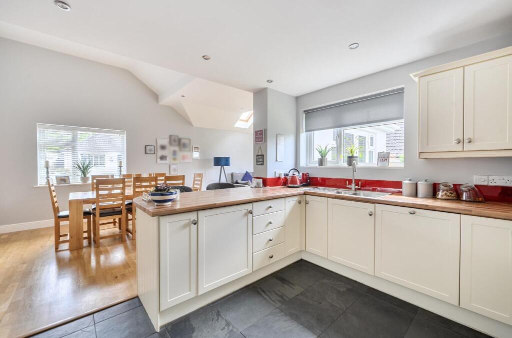 35, Ambrose Close, Bradford Abbas, Sherborne photo 4
