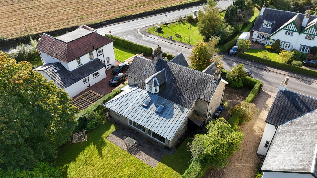 Victoria Road, Brookfield, Johnstone, Renfrewshire photo 4