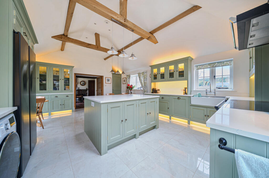 Guildford Road, Rudgwick, Horsham, West Sussex, RH12 photo 2