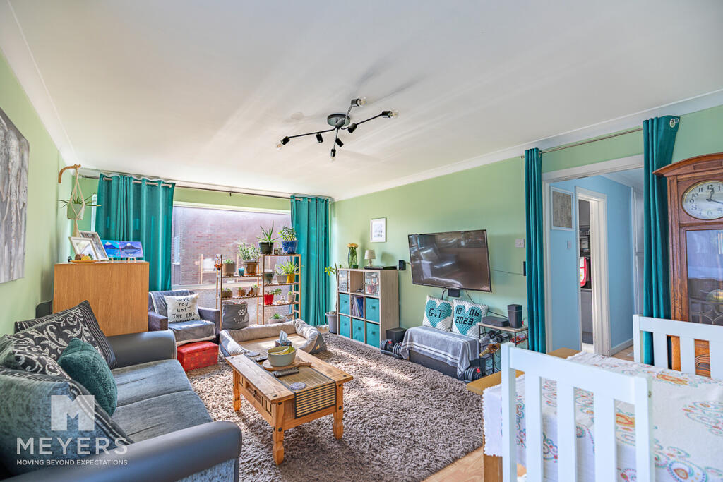 Main image of property: 124 Richmond Park Road, Bournemouth, BH8 8TL