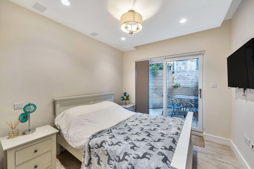 Apartment in London - View 4