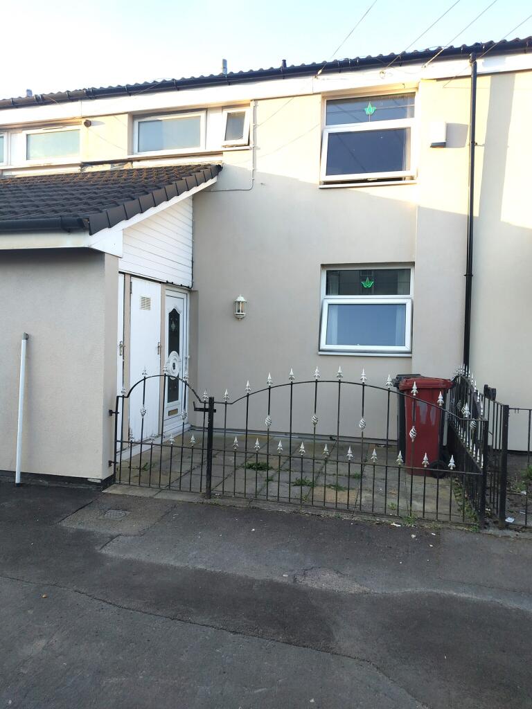 Main image of property: 171 Hollowcroft, Liverpool L28 4EE
