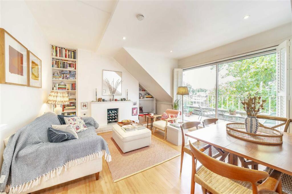 Gratton Road, Brook Green photo 2