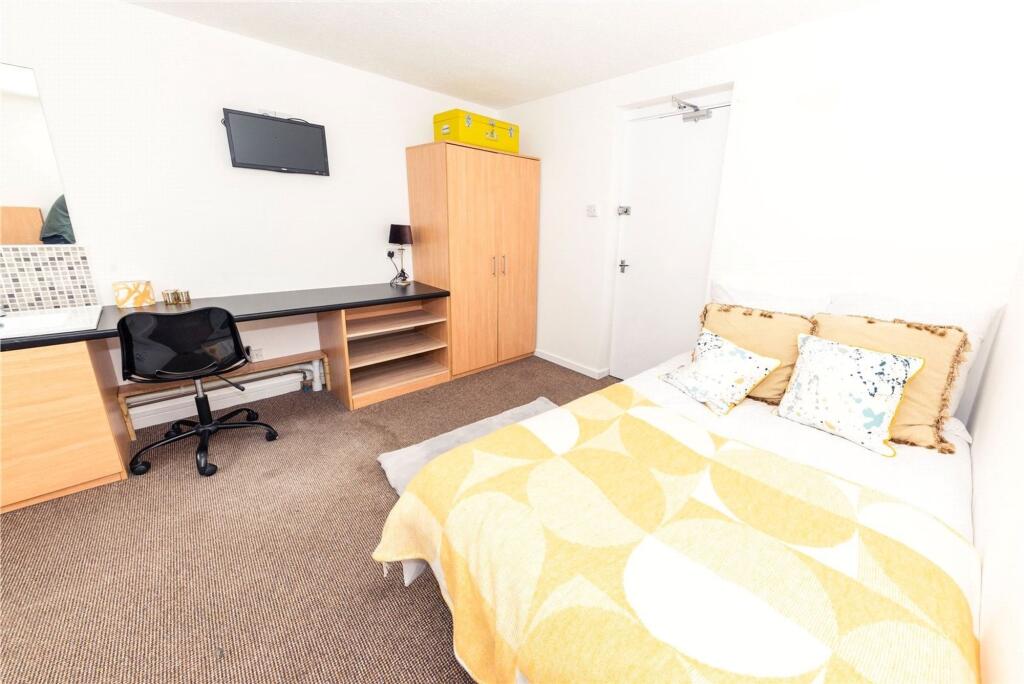 Apartment in Liverpool - View 3