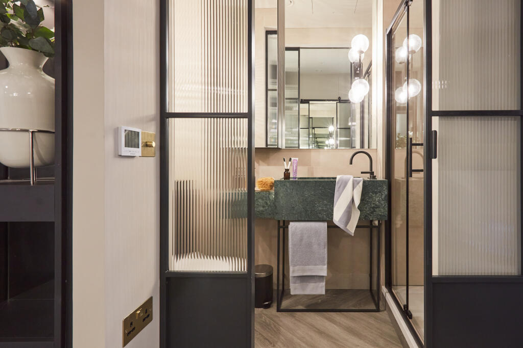 Apartment in Harrow - More