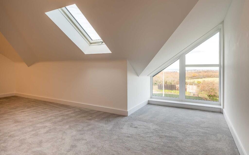 Apartment in Whitstable, Kent - View 4
