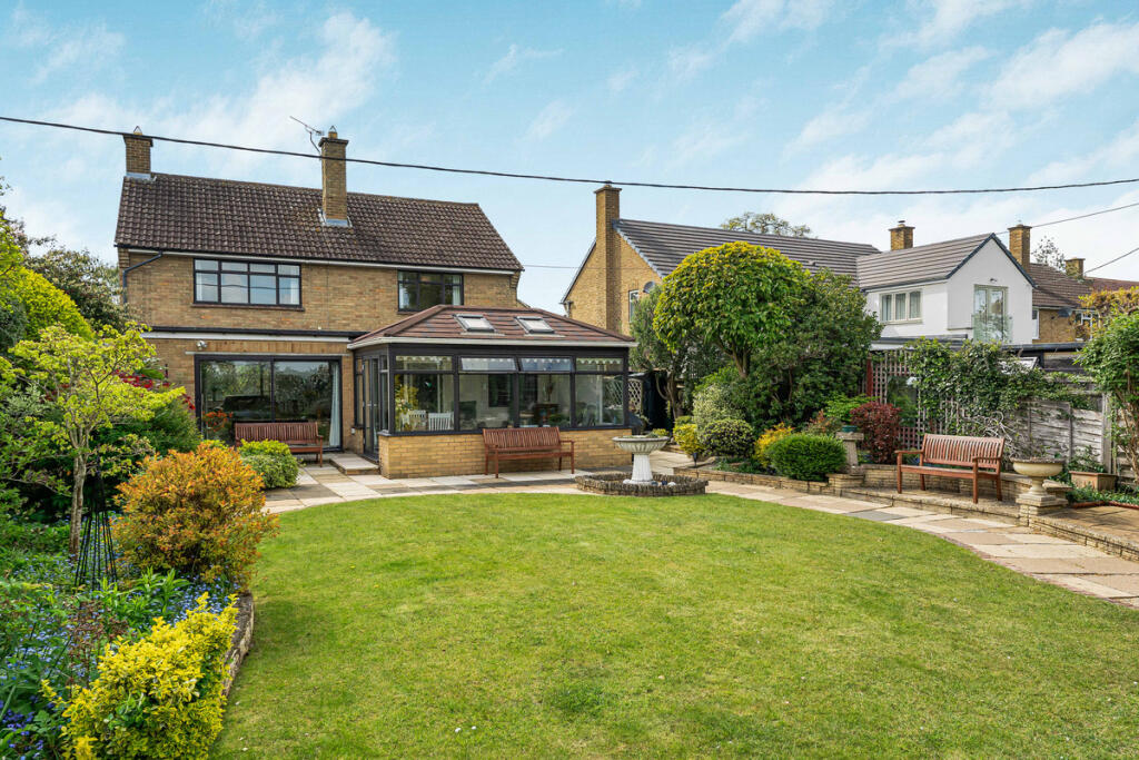 Main image of property: Meadowcroft, 99 Wroslyn Road, Freeland, OX29