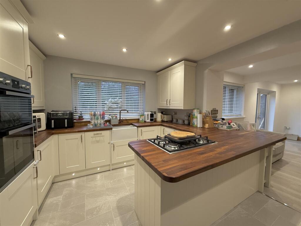 Of Conifers, Rhigos Road, Hirwaun, Aberdare photo 3