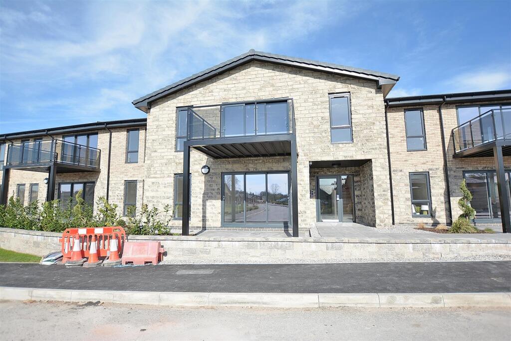 Main image of property: Sandringham Manor, Apartment 16, The Grange, Mansfield