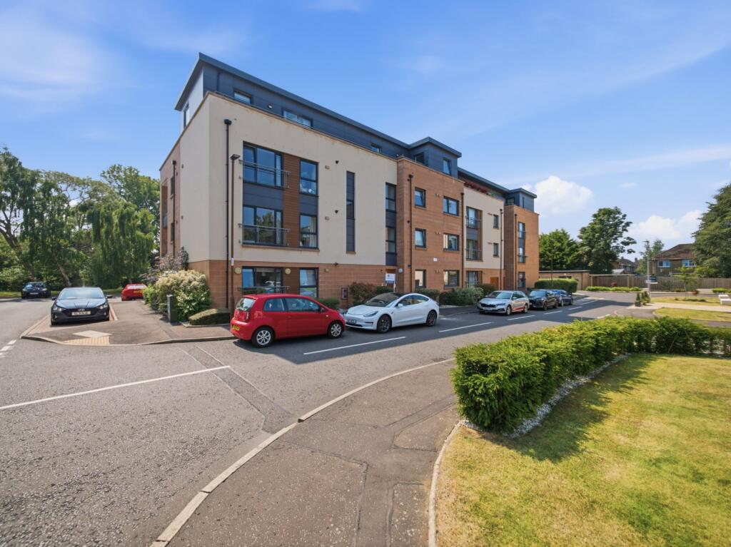 Main image of property: 15/2 Pinkhill Park, Edinburgh, EH12