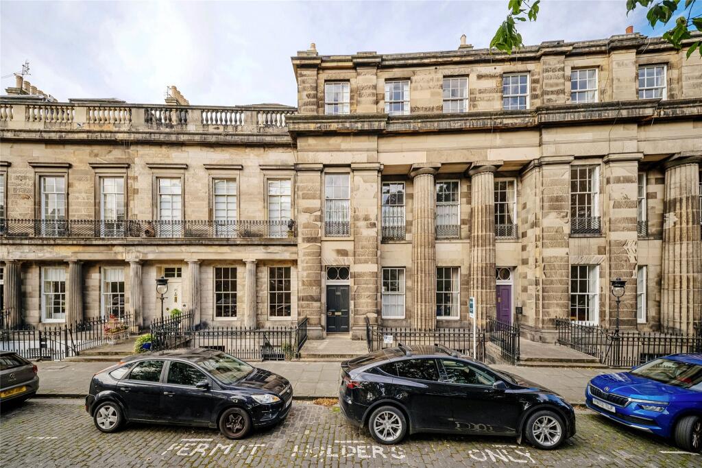 2-bed flat on St. Bernards Crescent, Stockbridge, Edinburgh, £230,000