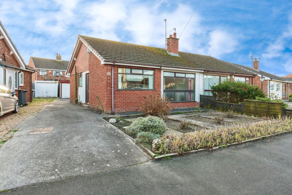 2-bed house on Sevenoaks Drive, Thornton-Cleveleys, Lancashire, FY5, £100,000