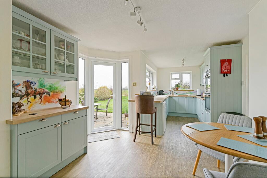 Elm Fields, Old Romney, Romney Marsh, Kent, TN29 photo 2