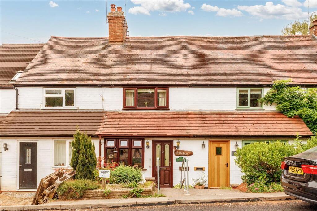 3-bed house on Brook Lane, Cropthorne, WR10, £290,000